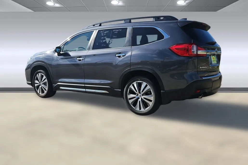 2022 Subaru Ascent Touring photo 1