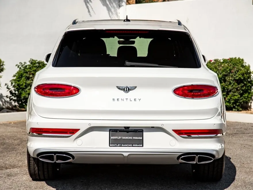 2024 Bentley Bentayga EWB Base photo 11