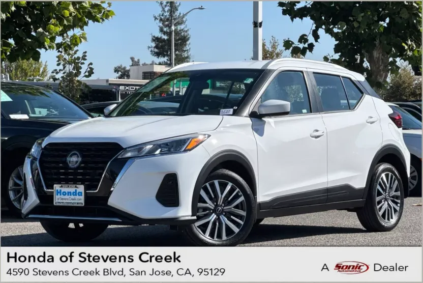 2024 Nissan Kicks SV photo 1