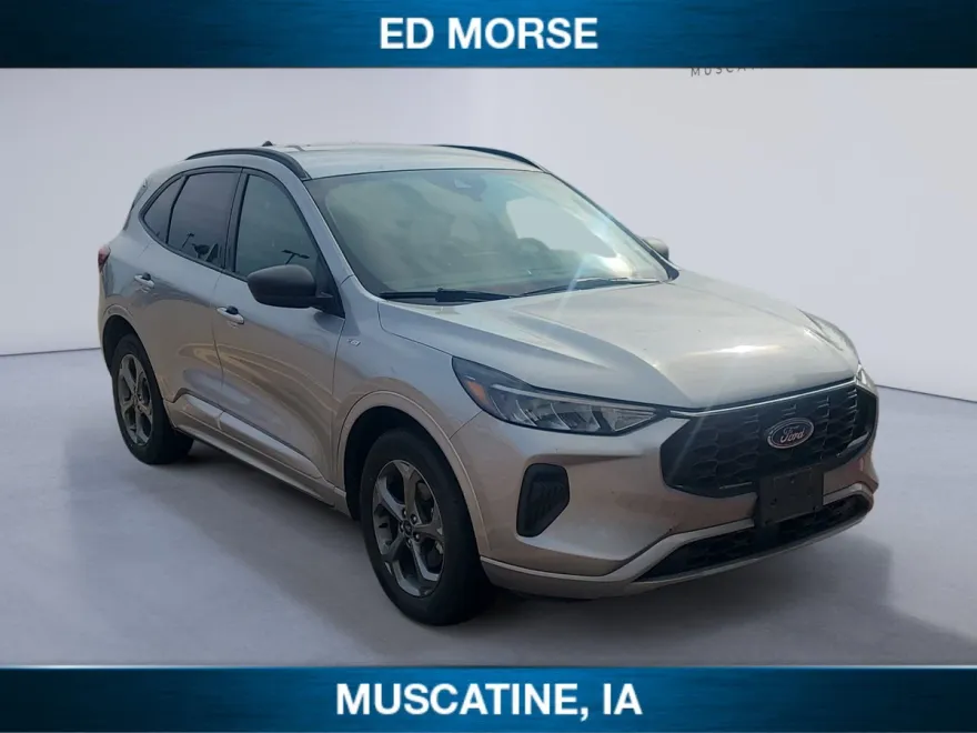 2023 Ford Escape ST-Line photo 1