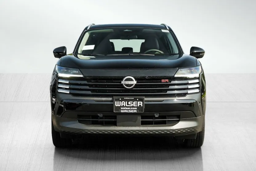 2025 Nissan Kicks SR photo 1