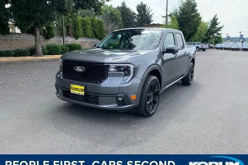 2025 Ford Maverick photo 1