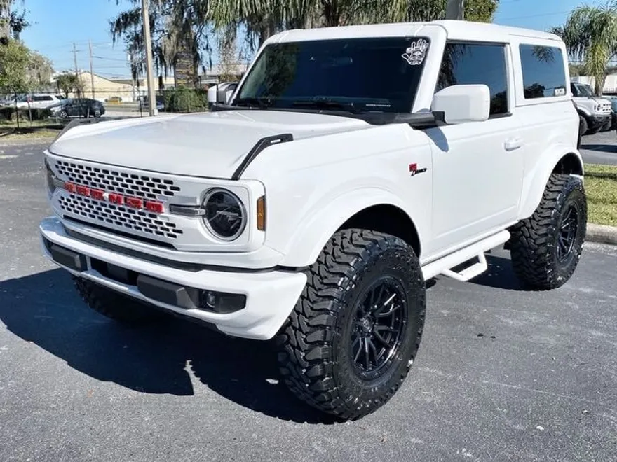 2023 Ford Bronco photo 1