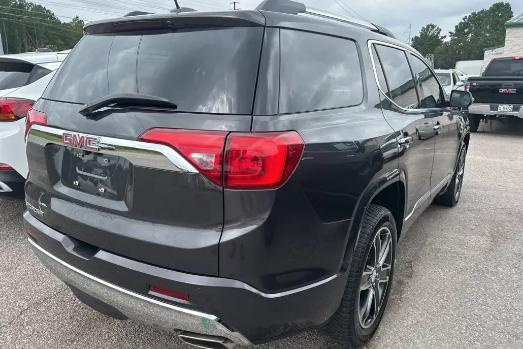 2019 Gmc Acadia Denali photo 1