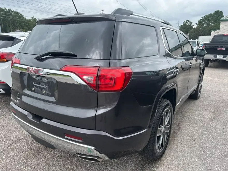 2019 Gmc Acadia Denali photo 1
