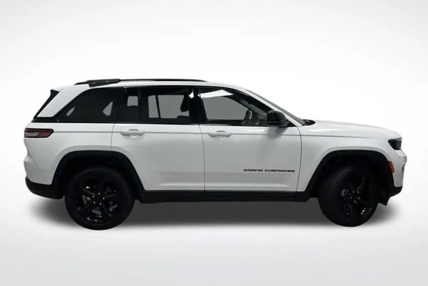 2023 Jeep Grand Cherokee Limited photo 1