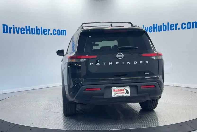 2025 Nissan Pathfinder SV photo 1