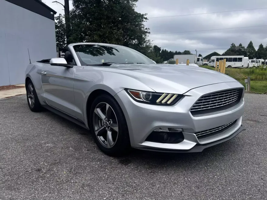 2017 Ford Mustang EcoBoost Premium Convertible photo 1