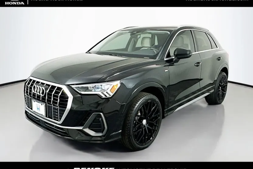 2022 Audi Q3 45 TFSI S line Premium photo 1