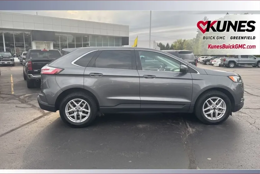 2024 Ford Edge SEL photo 1