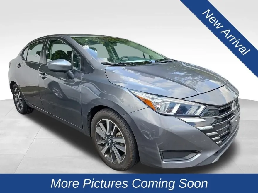 2023 Nissan Versa 1.6 SV photo 1
