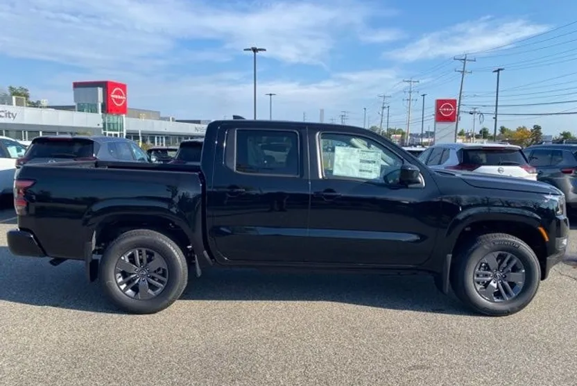 2026 Nissan Frontier SV photo 1