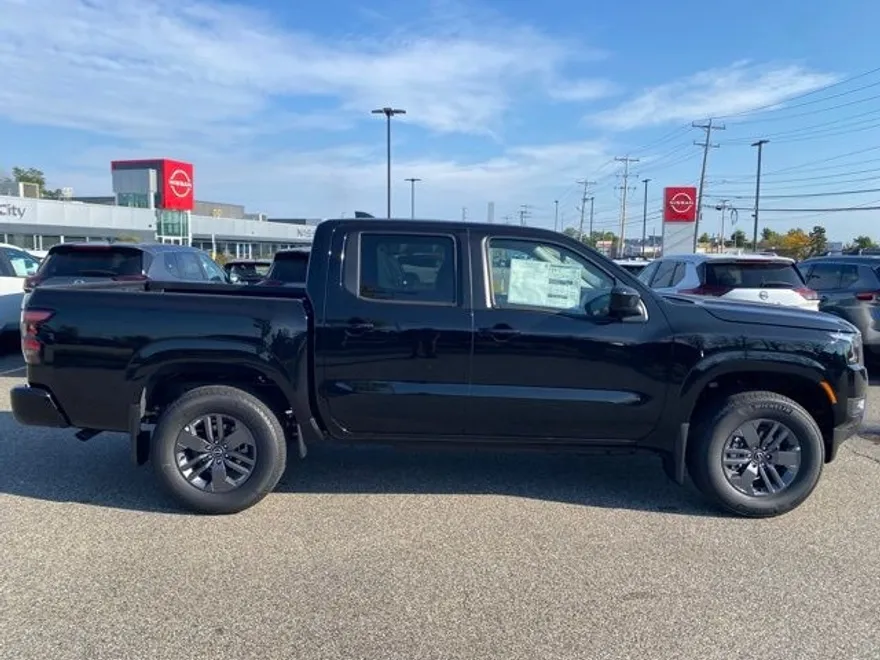 2026 Nissan Frontier SV photo 1