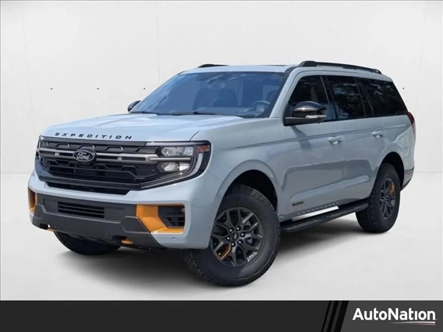 2025 Ford Expedition photo 1