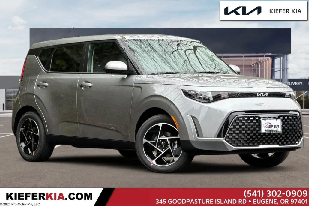 2025 Kia Soul EX photo 1