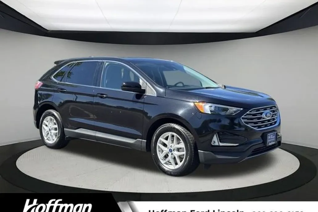 2022 Ford Edge SEL photo 1
