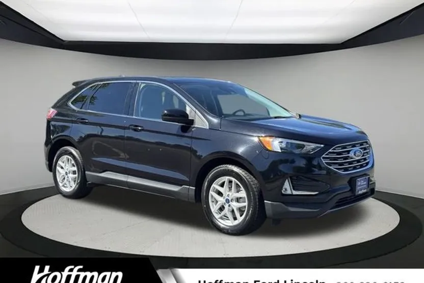 2022 Ford Edge SEL photo 1