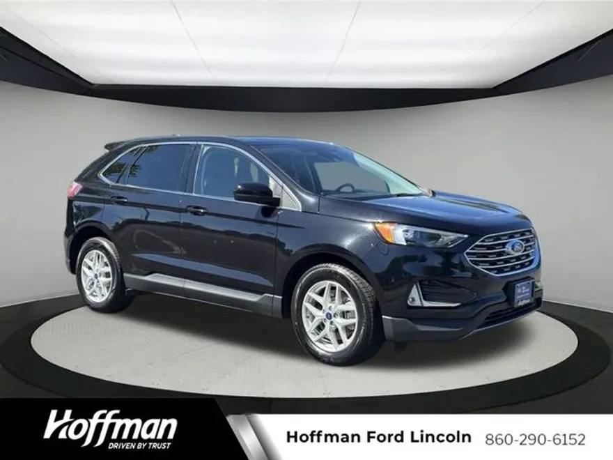 2022 Ford Edge SEL photo 1