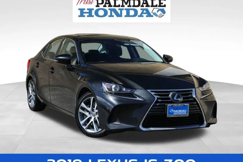 2019 Lexus IS 300 photo 1