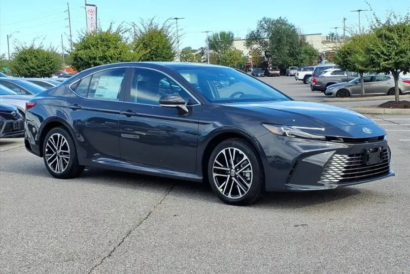 2026 Toyota Camry XLE photo 1