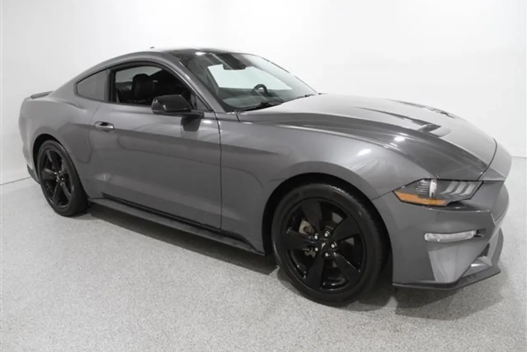 2021 Ford Mustang EcoBoost Premium photo 1