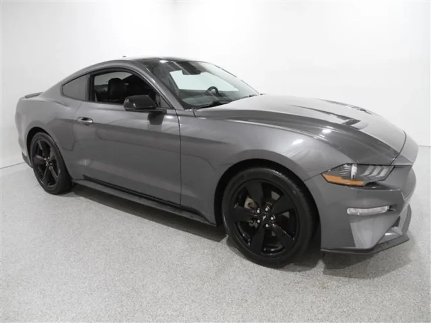 2021 Ford Mustang EcoBoost Premium photo 1