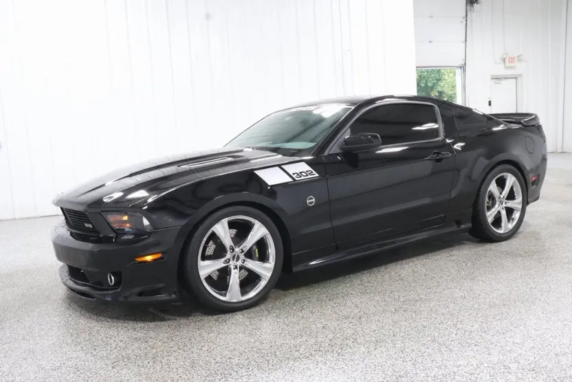2011 Ford Mustang GT photo 1