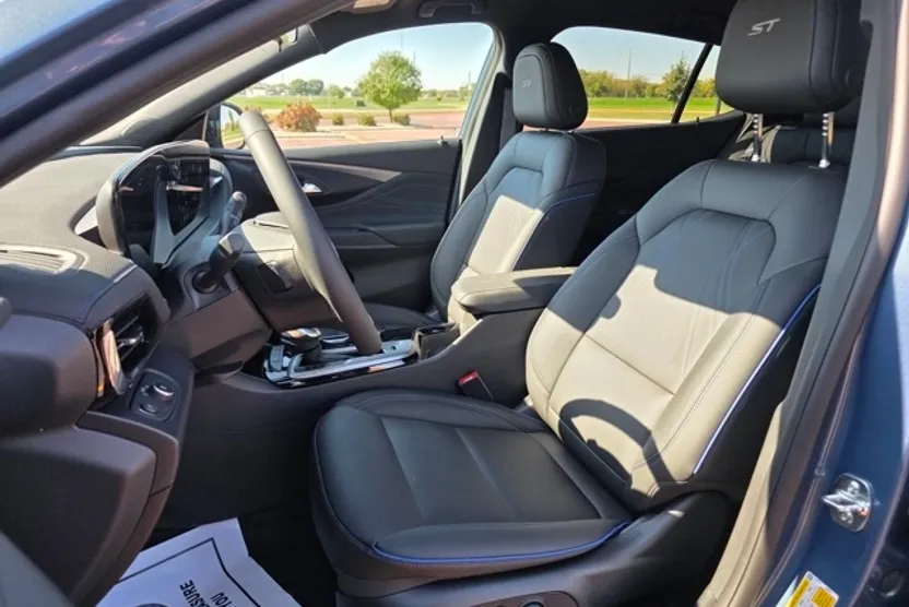 2025 Buick Envista ST photo 1