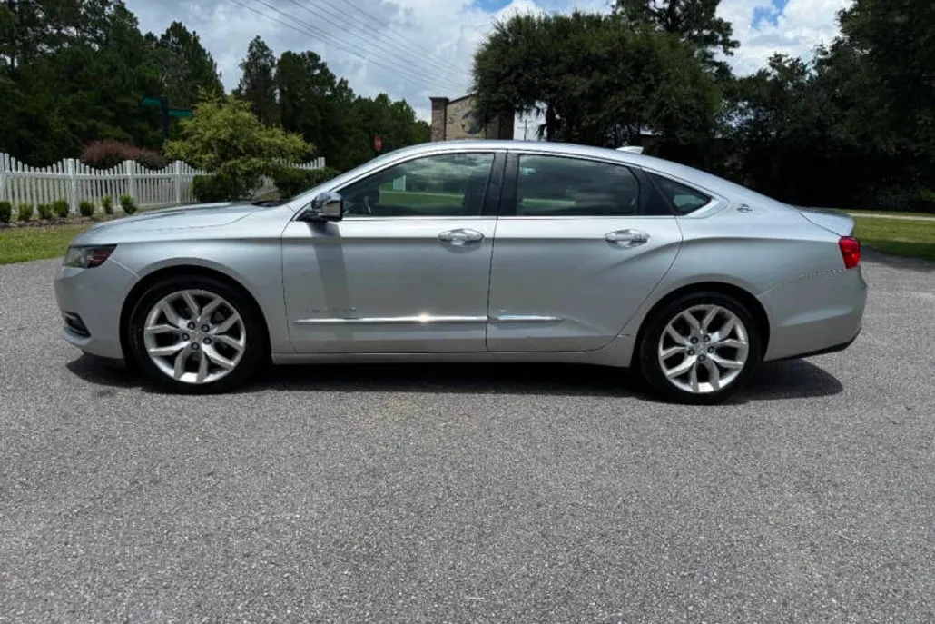 2015 Chevrolet Impala LTZ photo 1
