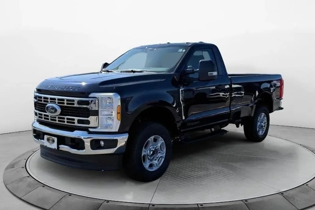 2025 Ford F-250 XLT photo 1