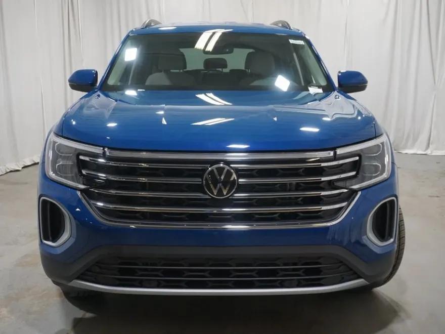 2025 Volkswagen Atlas SE photo 6
