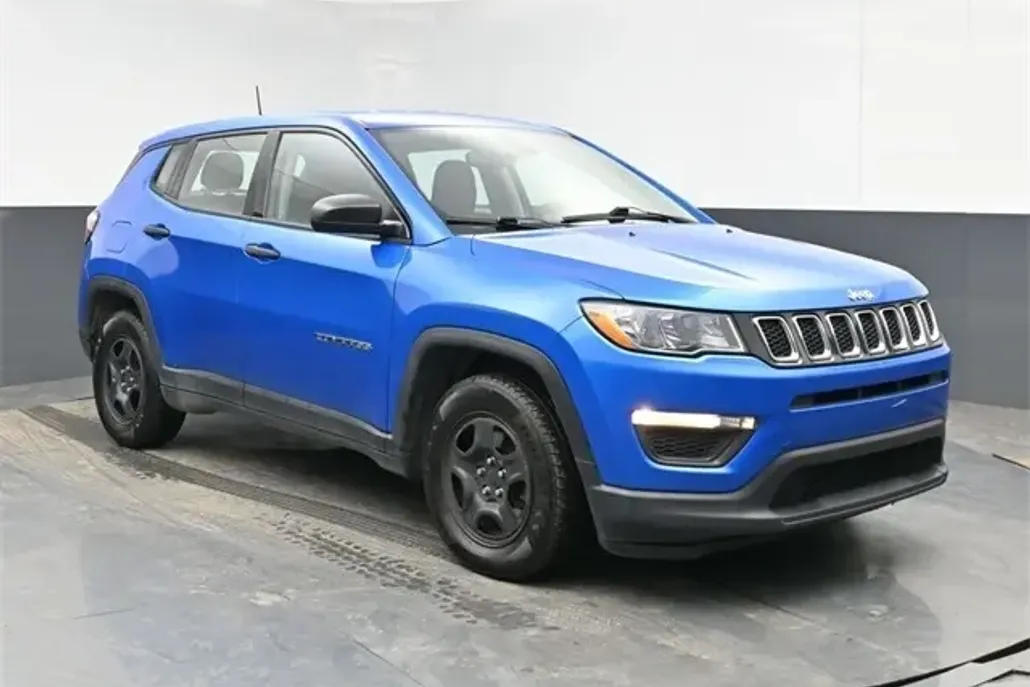 2019 Jeep Compass Sport photo 1