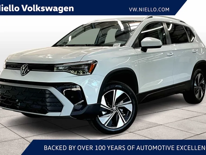 2025 Volkswagen Taos SE photo 1