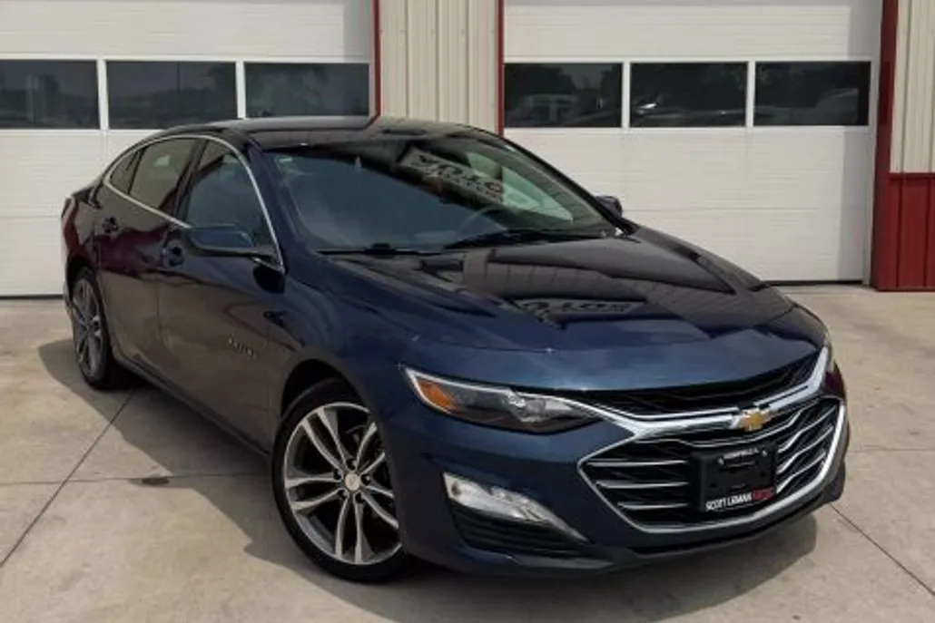 2022 Chevrolet Malibu 1LT photo 1