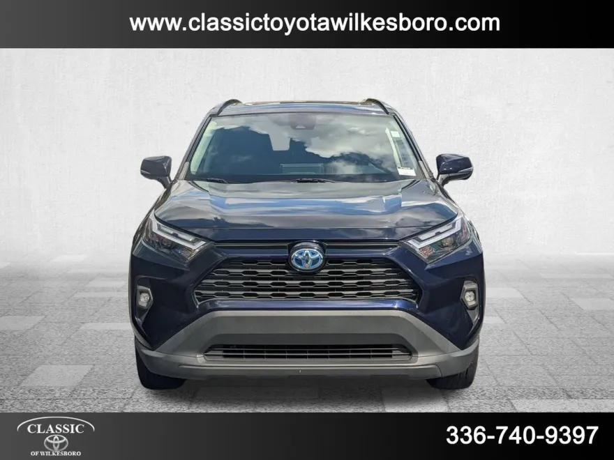2022 Toyota RAV4 Hybrid XLE Premium photo 1