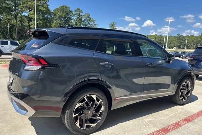 2025 Kia Sportage photo 1