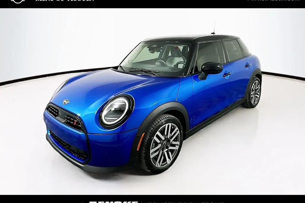 2025 Mini Cooper Hardtop 4 Door Signature photo 1