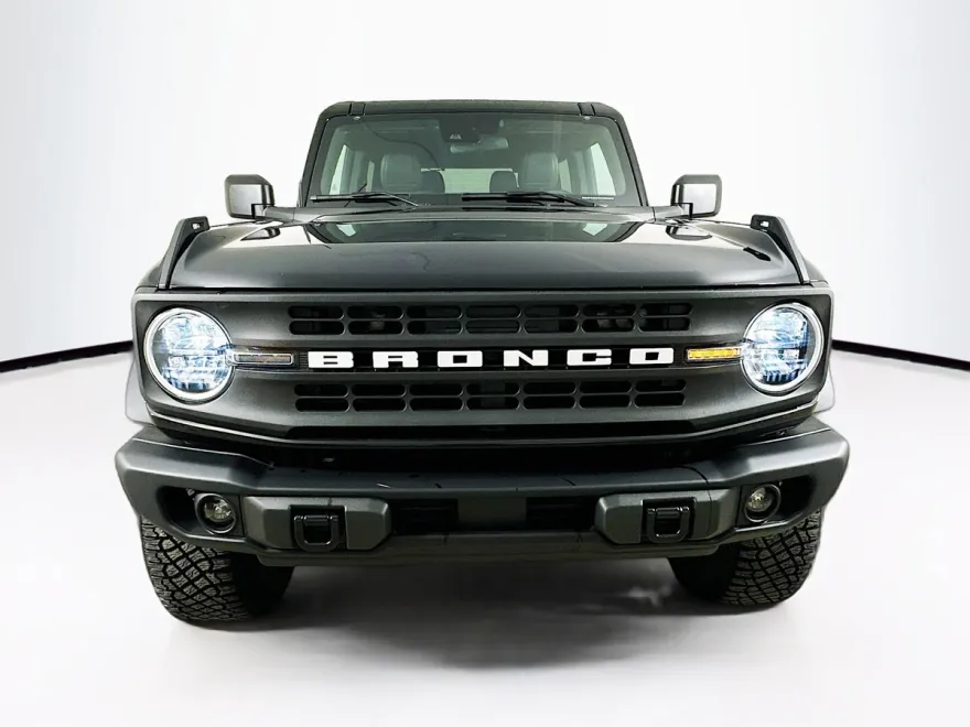 2024 Ford Bronco Black Diamond photo 1