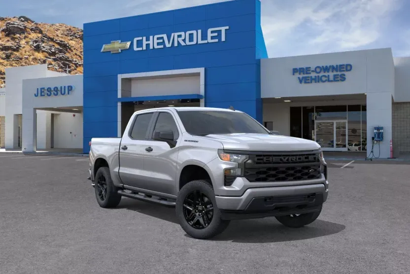 2026 Chevrolet Silverado 1500 Custom photo 1