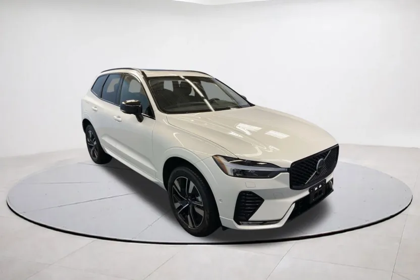2026 Volvo XC60 B5 Plus photo 1