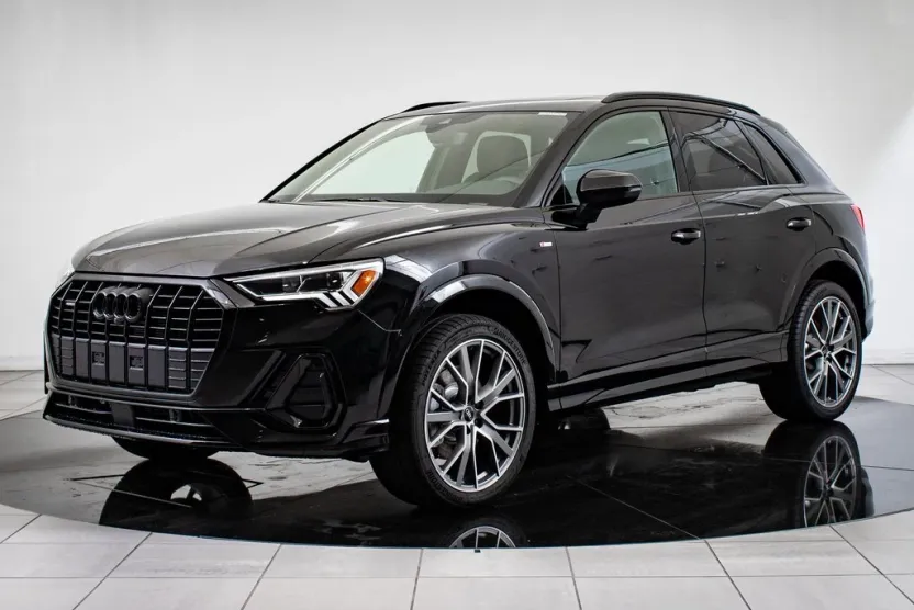 2025 Audi Q3 45 TFSI S line Premium Plus photo 1