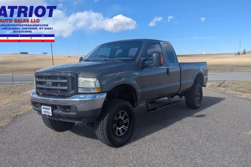 2004 Ford F-250 XLT photo 1