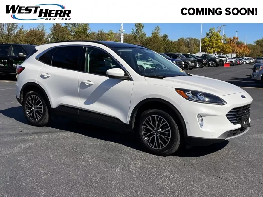 2022 Ford Escape Titanium photo 1