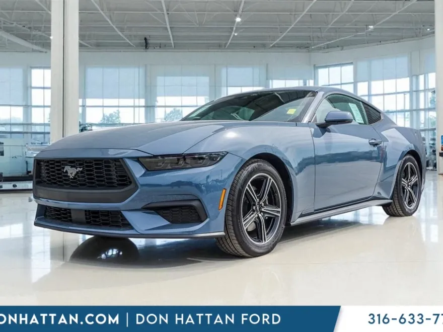 2025 Ford Mustang photo 1