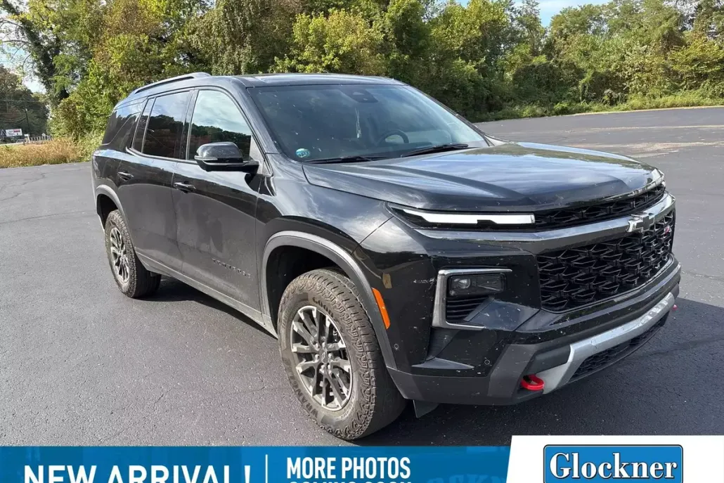 2024 Chevrolet Traverse Z71 photo 1