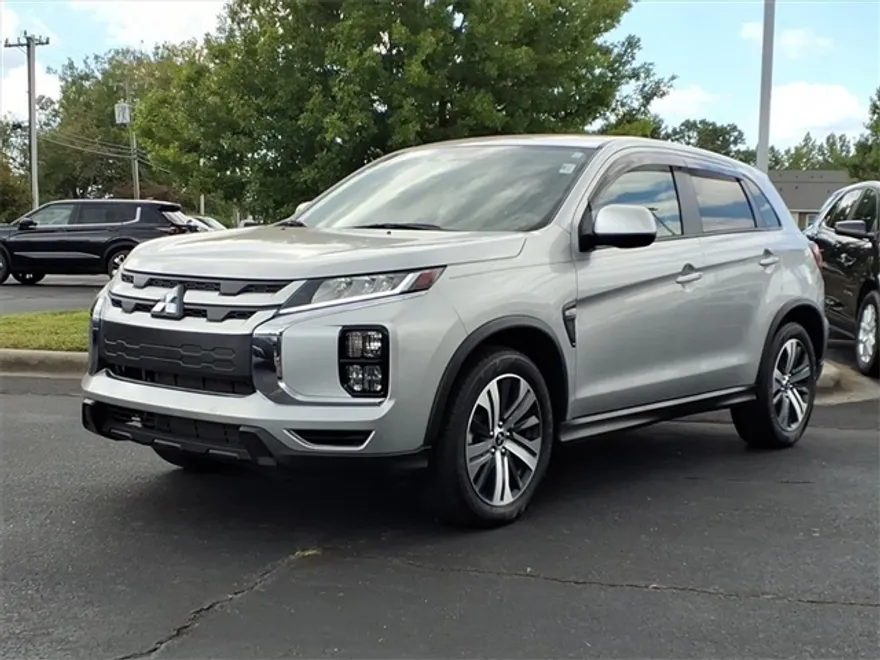 2024 Mitsubishi Outlander Sport ES photo 1