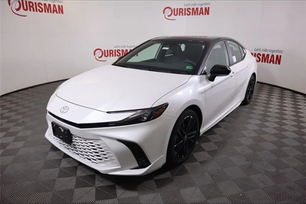2025 Toyota Camry XSE photo 1