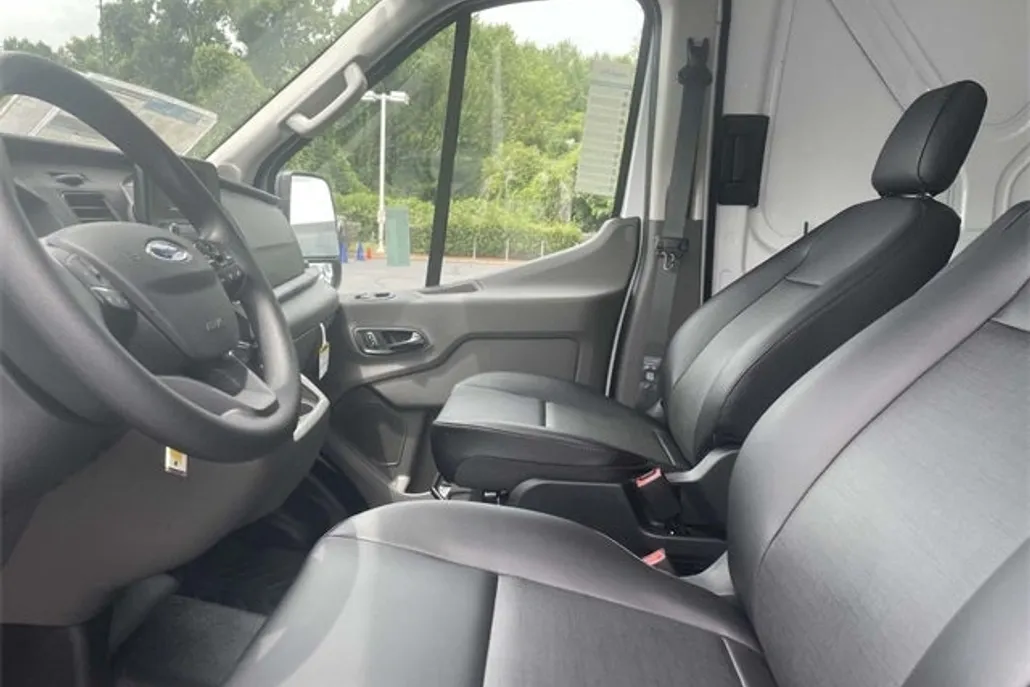 2025 Ford Transit photo 1