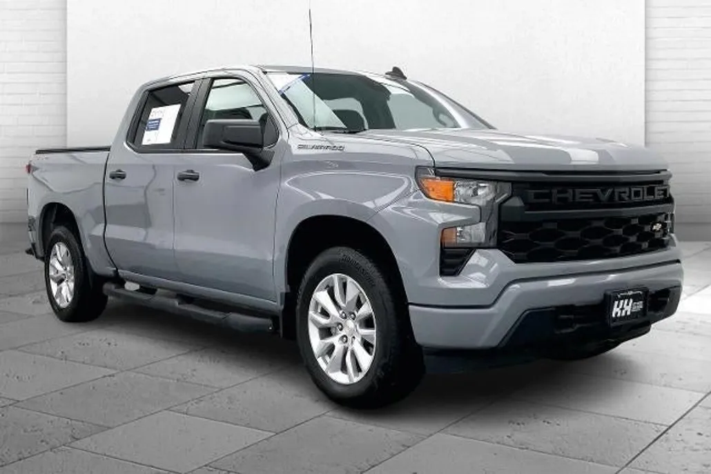 2024 Chevrolet Silverado 1500 Custom photo 1