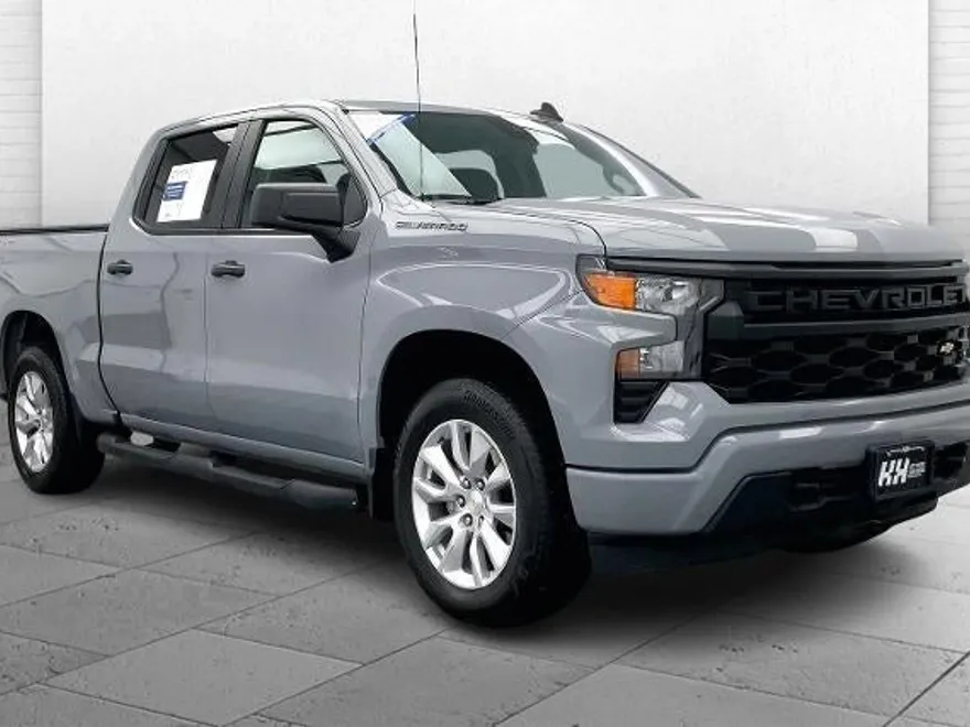 2024 Chevrolet Silverado 1500 Custom photo 1